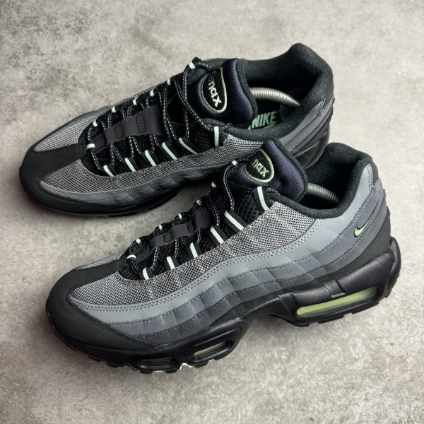 Nike Air Max 95 - Vapour Green - Image 3