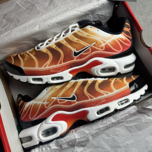 Nike Air Max Plus TN - Light Photography - Image 2