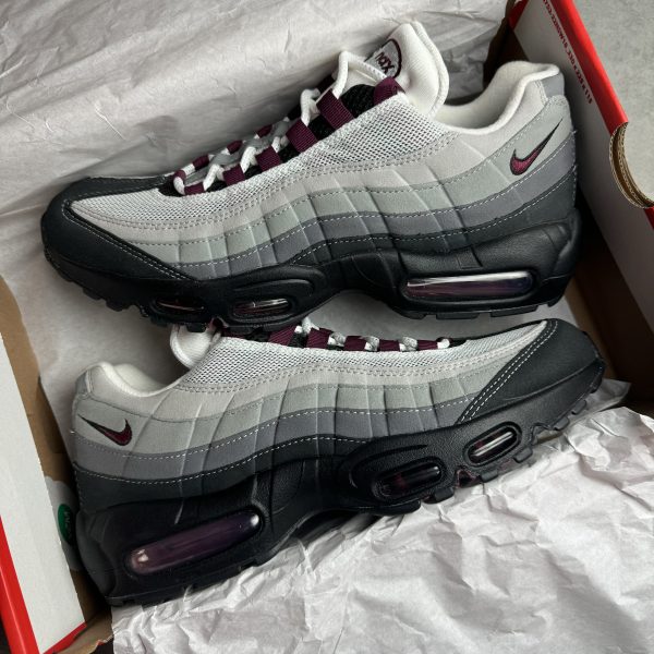 Nike Air Max 95 - Beetroot - Image 2