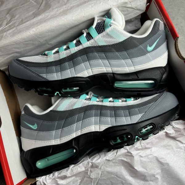 Nike Air Max 95 - Hyper Turquoise - Image 2