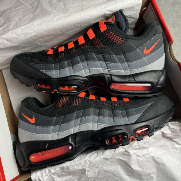 Nike Air Max 95 - Hyper Crimson - Image 2