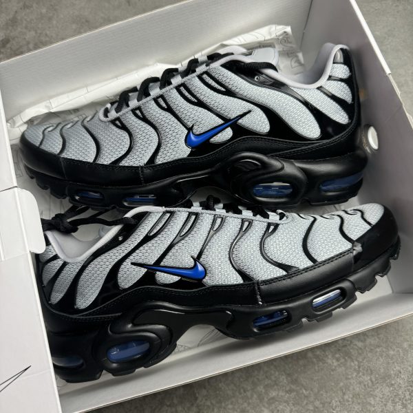 Nike Air Max Plus TN - Nike ID - Image 2