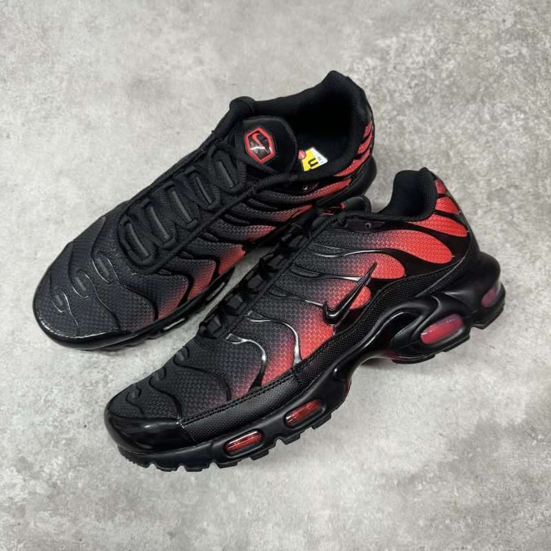 Nike Air Max Plus TN - Black Noble Red Light Crimson